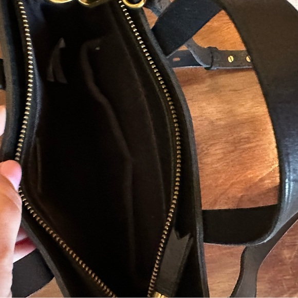 Madewell Purse - The Zip-Top Small Transport Tote - Picture 5 of 6